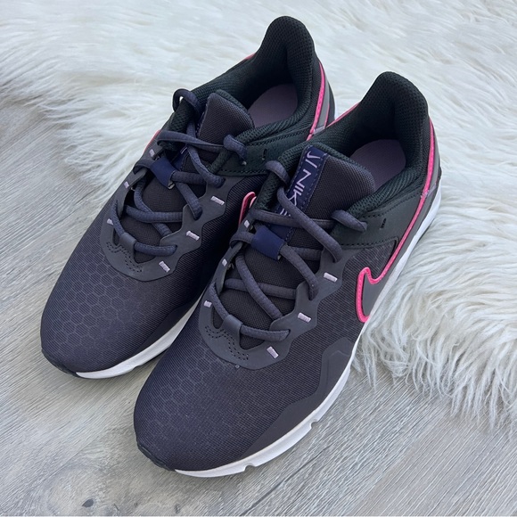 NWT Nike Legend Essential 2 Women’s Shoes - Picture 2 of 8